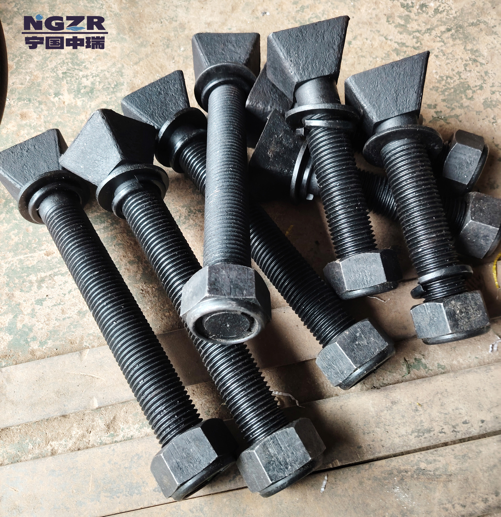 Mn-Cr alloy steel Cast mill liner /lining for 32*45 ball mill in Mining